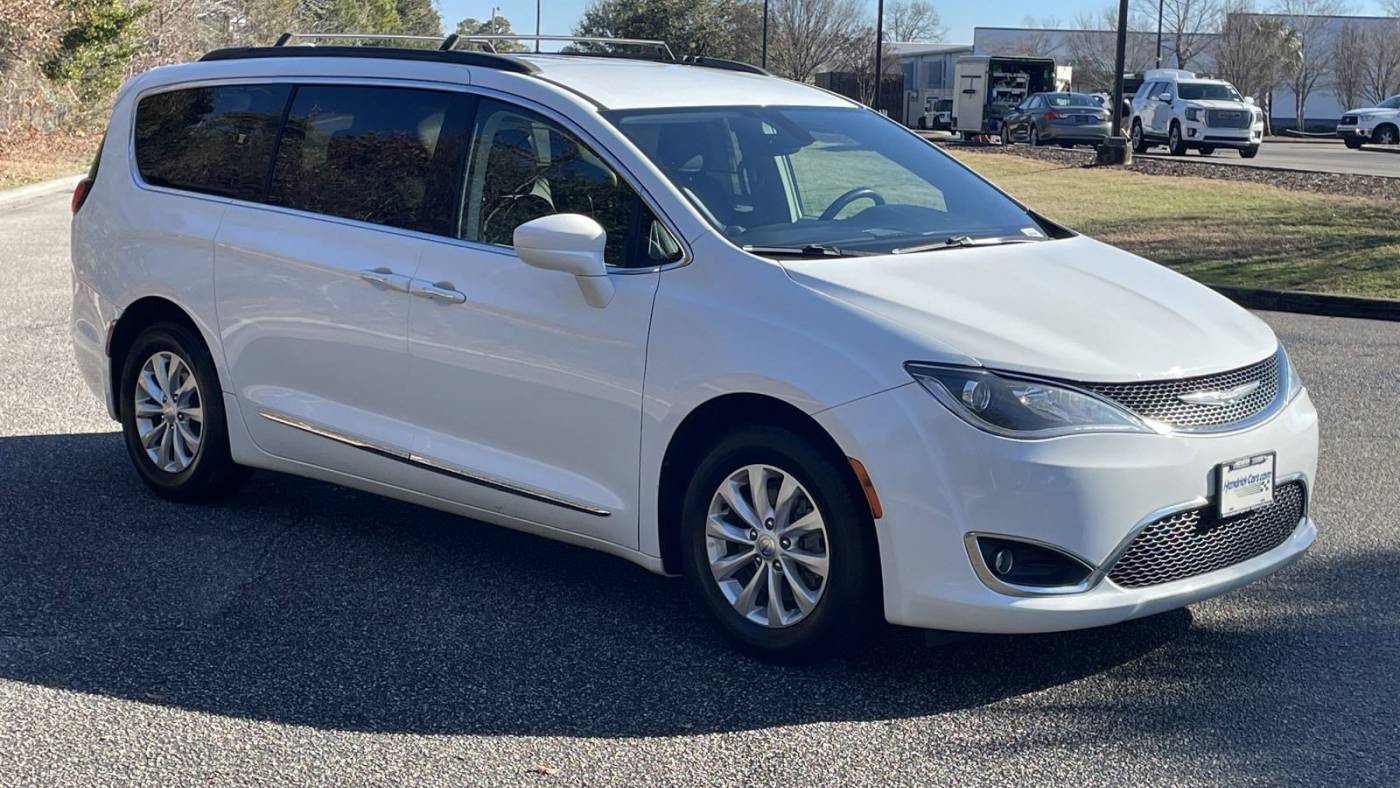 2017 Chrysler Pacifica Touring L — Minivan — 97,142 mi — Wilmington, NC