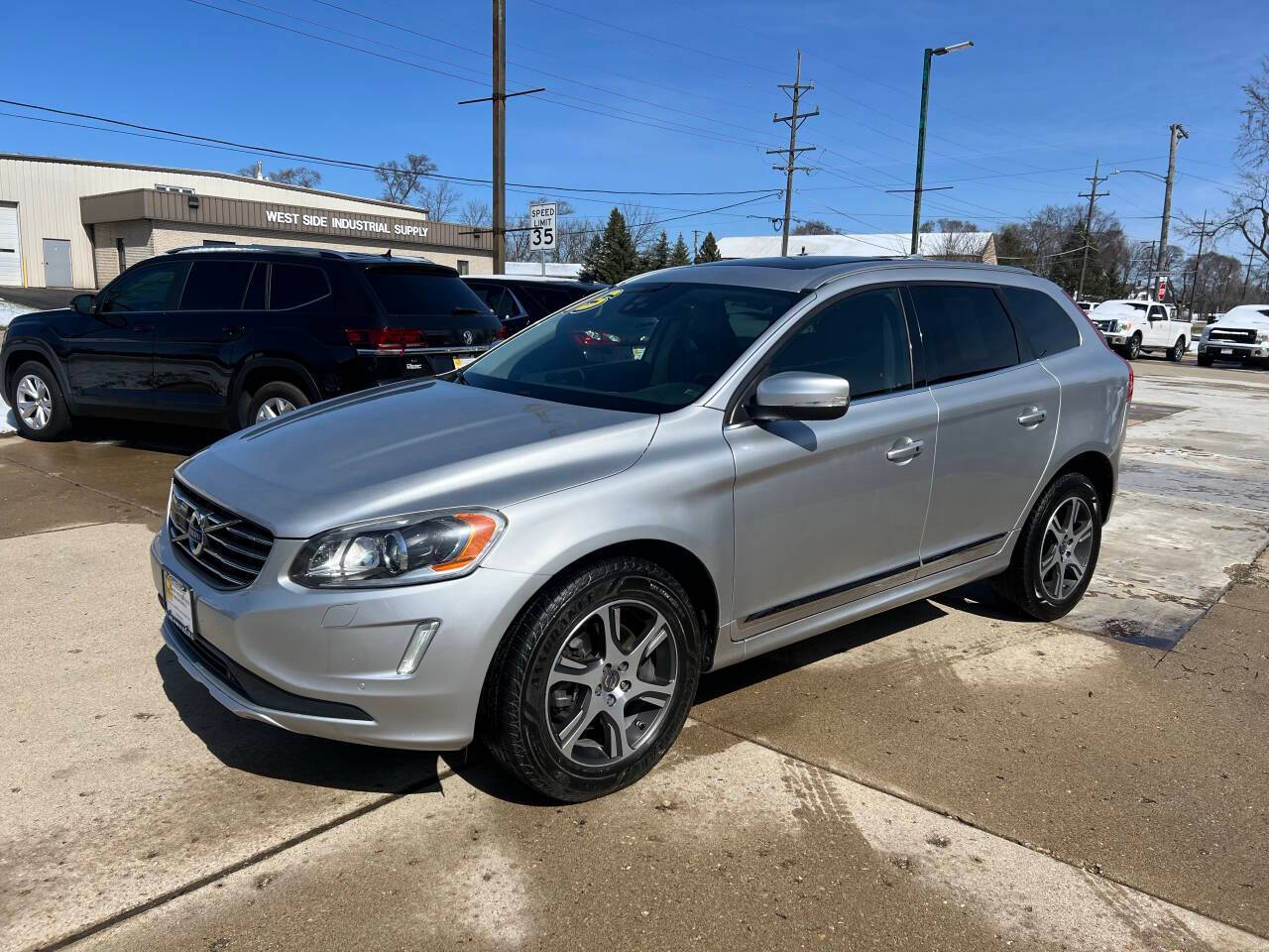 2015 Volvo XC60 T6 Platinum — SUV — 197,013 mi — SOUTH ELGIN, IL