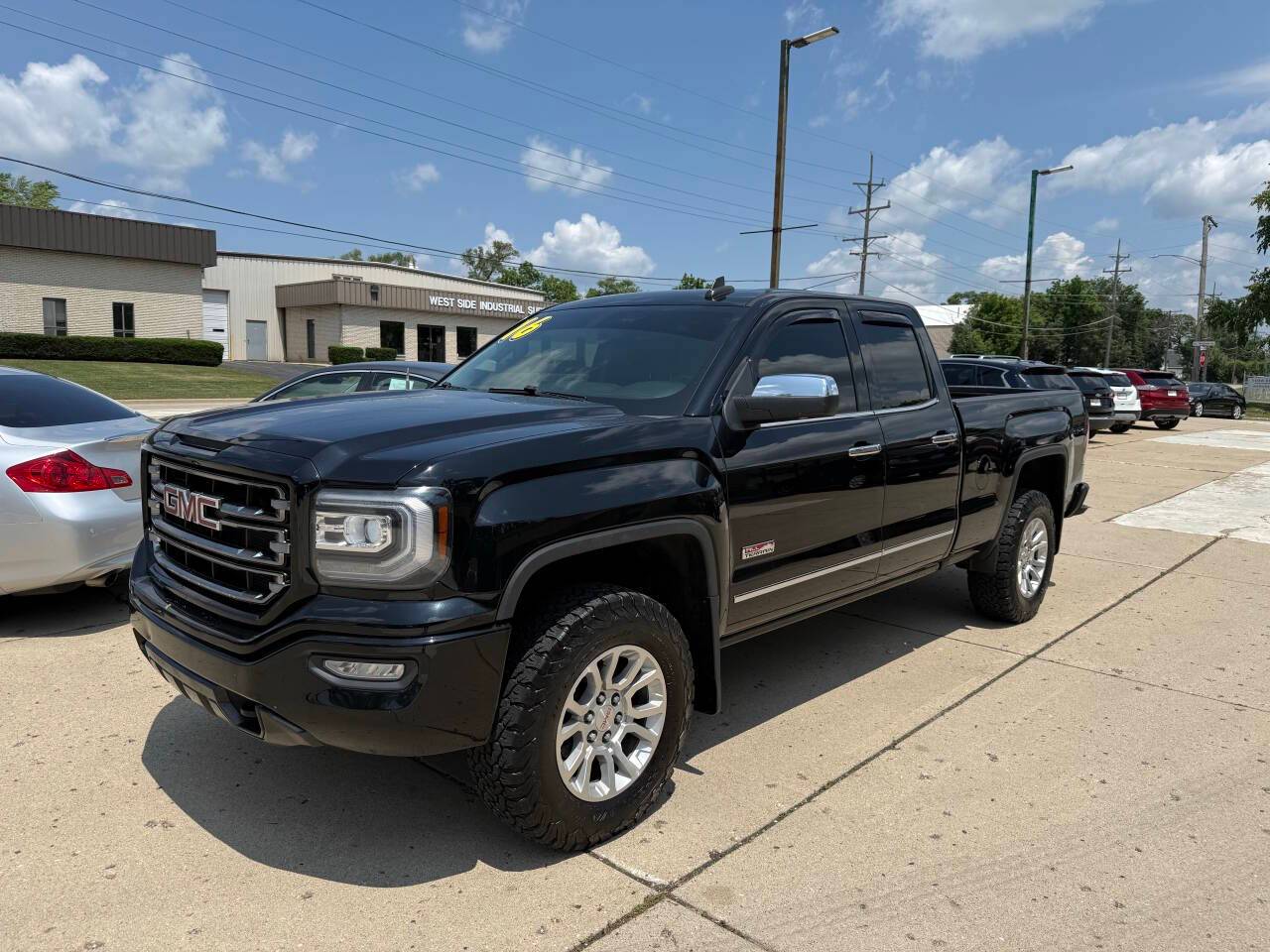 2016 GMC Sierra 1500 SLE — Pickup Truck — 142,942 mi — SOUTH ELGIN, IL