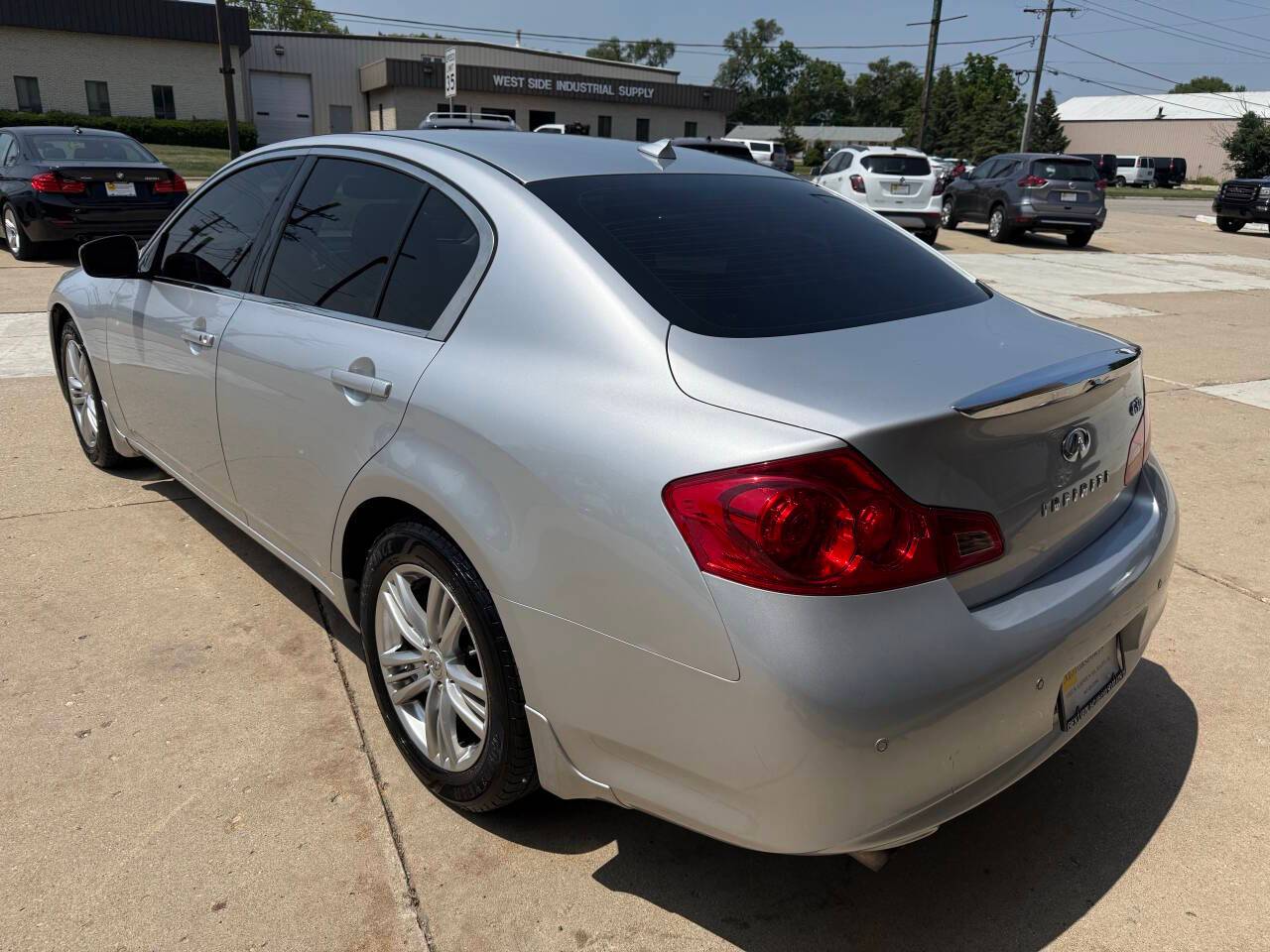 Thumbnail 3
