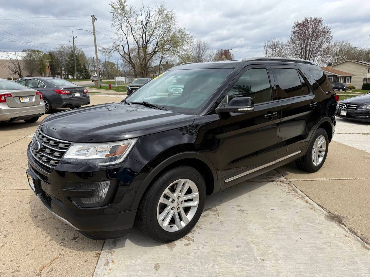 2016 Ford Explorer XLT — SUV — 135,162 mi — SOUTH ELGIN, IL