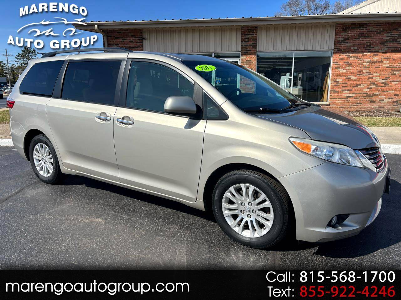 2017 Toyota Sienna XLE — Minivan — 123,601 mi — Marengo, IL