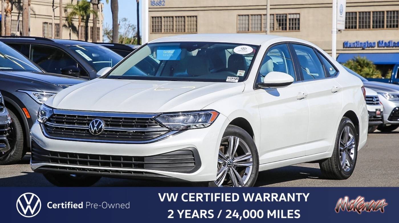 2024 Volkswagen Jetta SE — Sedan — 8,700 mi — Huntington Beach, CA