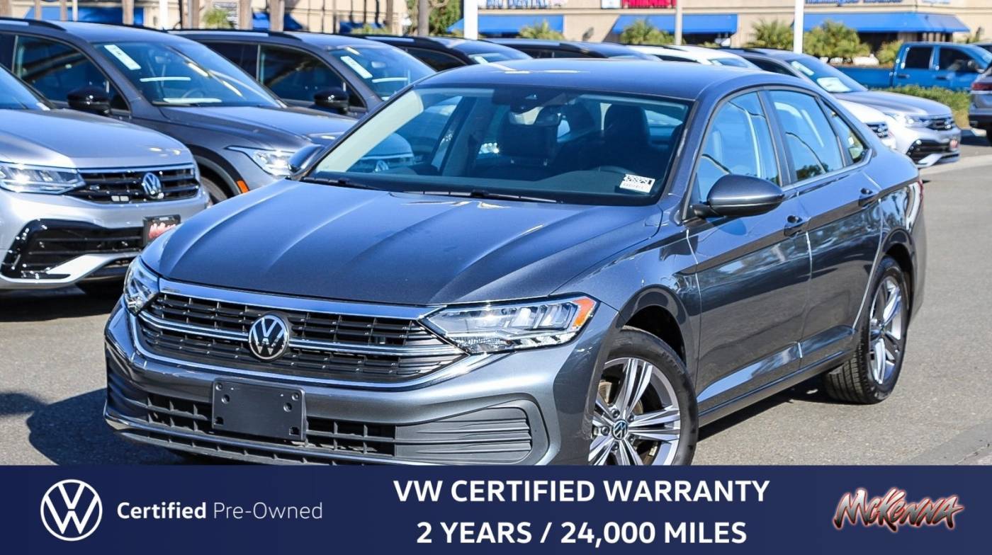 2023 Volkswagen Jetta SE — Sedan — 9,805 mi — Huntington Beach, CA
