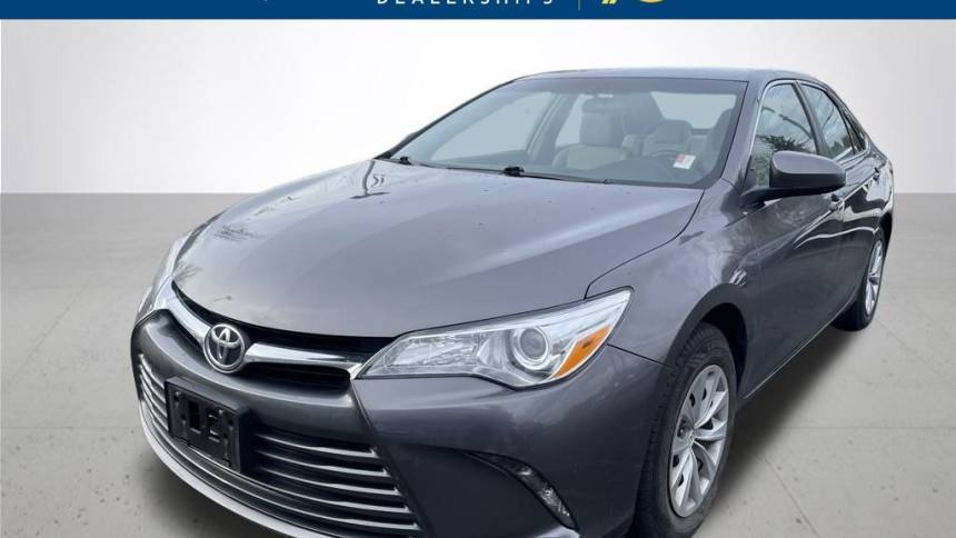 2016 Toyota Camry XLE — Sedan — 40,251 mi — Portland, OR
