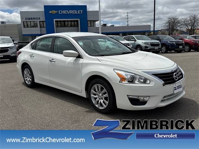 2015 Nissan Altima 2.5 — Sedan — 95,789 mi — Sun Prairie, WI