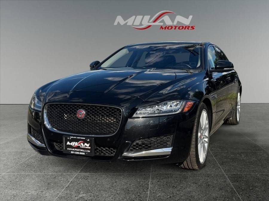 2016 Jaguar XF Prestige