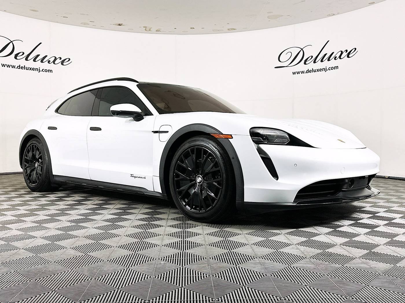 2021 Porsche Taycan 4 — Wagon — 29,182 mi — Linden, NJ