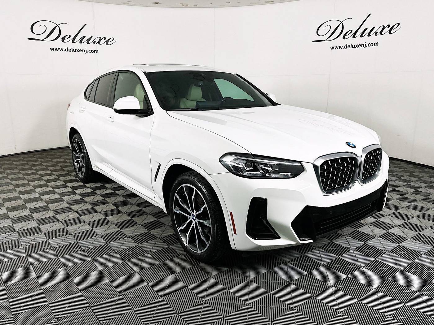 2022 BMW X4 30i — SUV — 11,379 mi — Linden, NJ