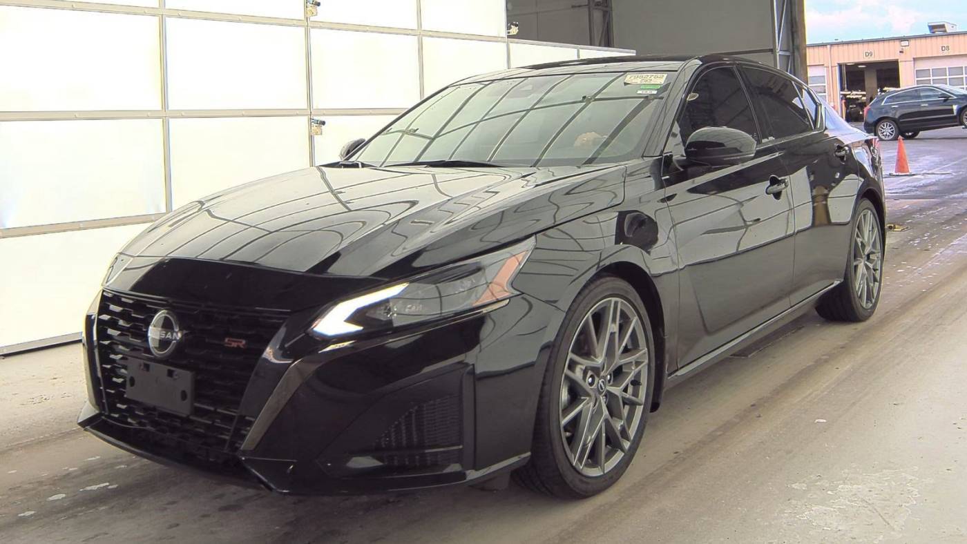 2023 Nissan Altima SR — Sedan — 31,614 mi — Linden, NJ