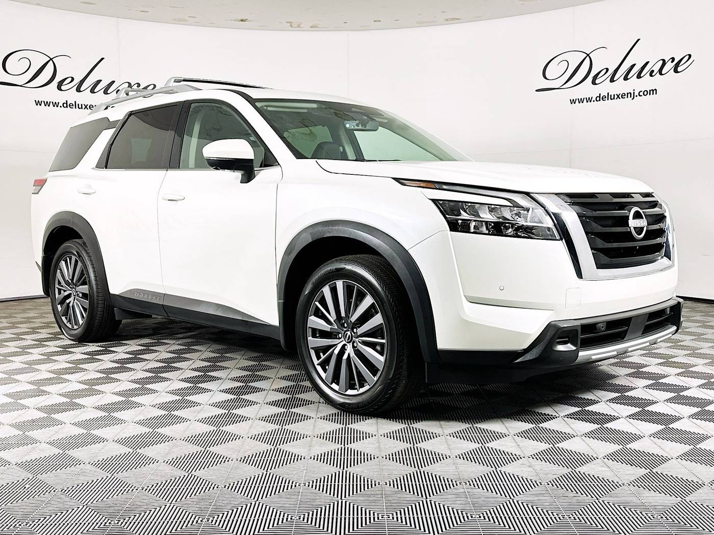 2024 Nissan Pathfinder SL — SUV — 7,036 mi — Linden, NJ