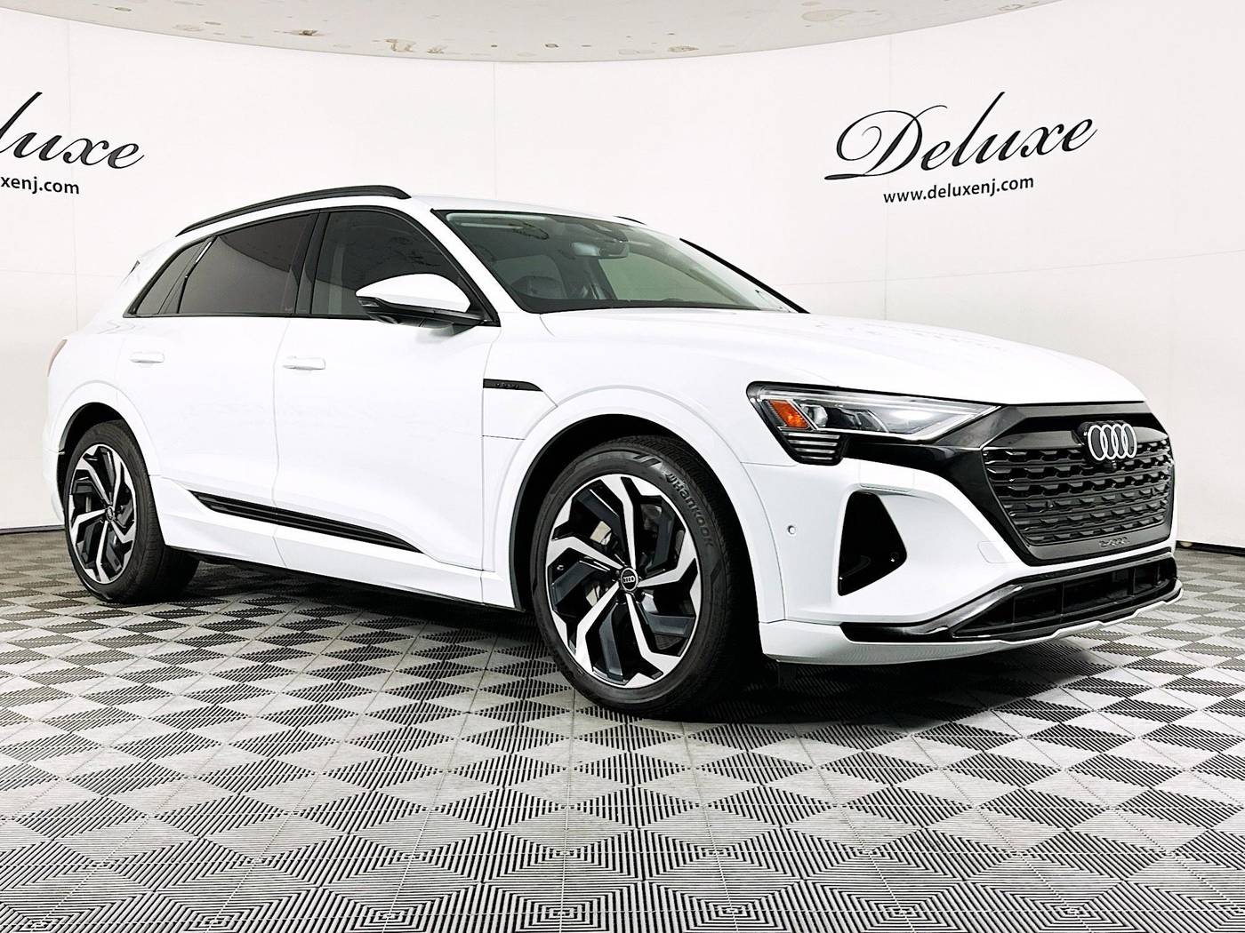 2024 Audi Q8 e-tron Premium Plus — SUV — 15,635 mi — Linden, NJ
