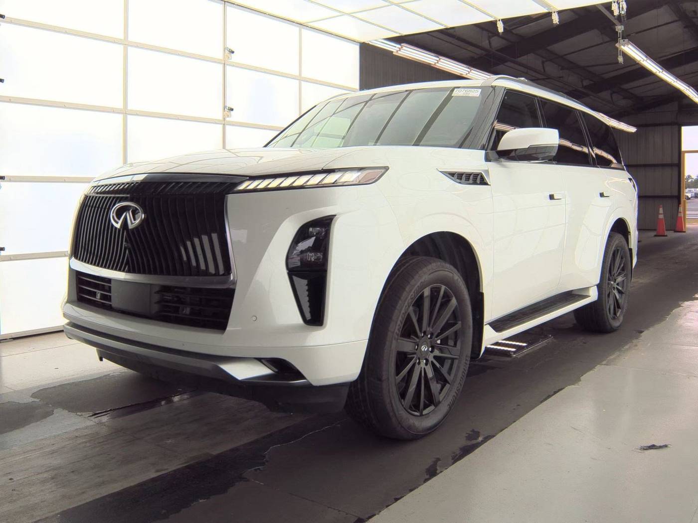 2025 INFINITI QX80 LUXE — SUV — 8,817 mi — Linden, NJ