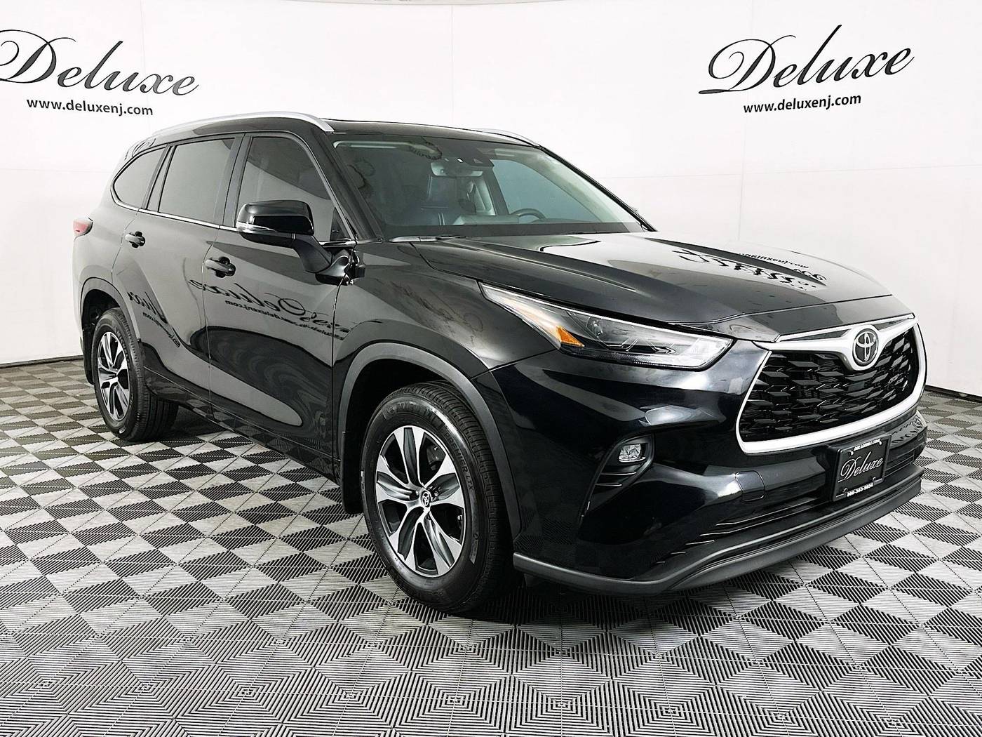 2023 Toyota Highlander L — SUV — 13,140 mi — Linden, NJ
