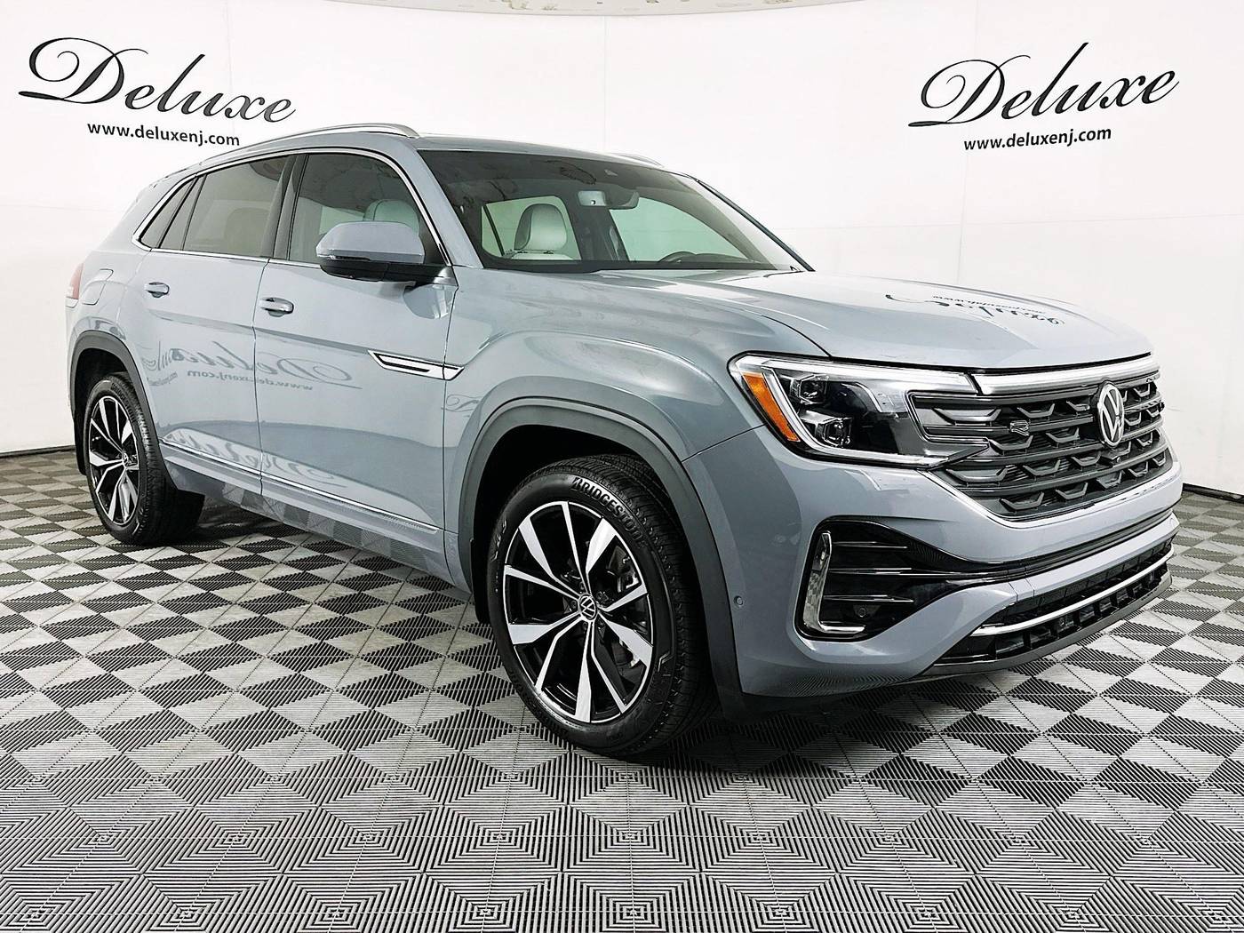 2024 Volkswagen Atlas Cross Sport SEL Premium R-Line — SUV — 1,780 mi — Linden, NJ