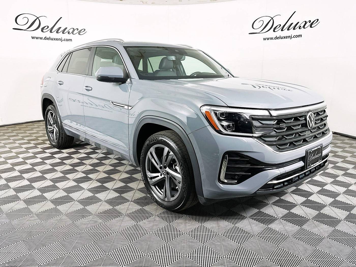 2024 Volkswagen Atlas Cross Sport SEL R-Line — SUV — 4,188 mi — Linden, NJ