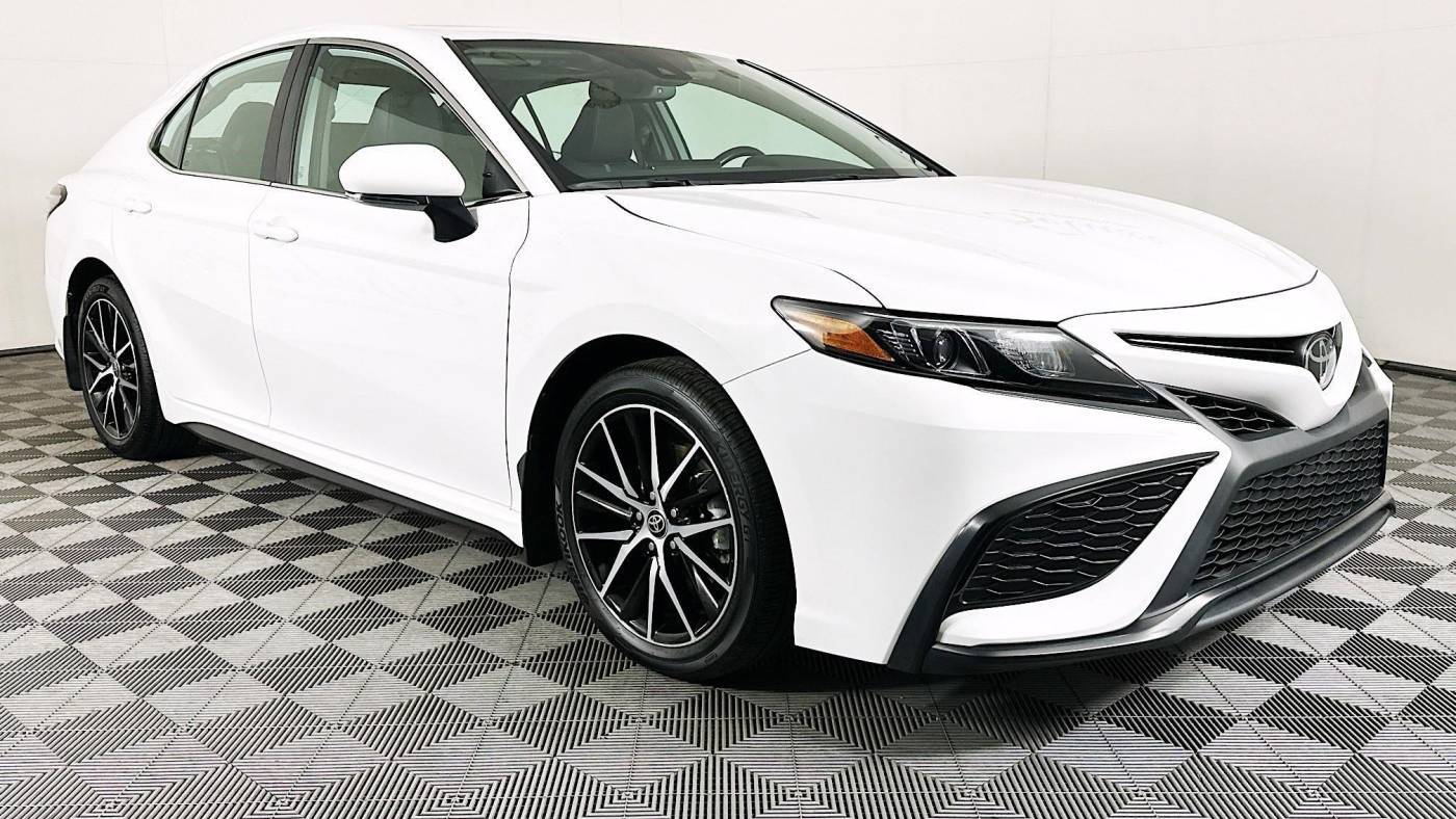 2023 Toyota Camry SE — Sedan — 16,055 mi — Linden, NJ