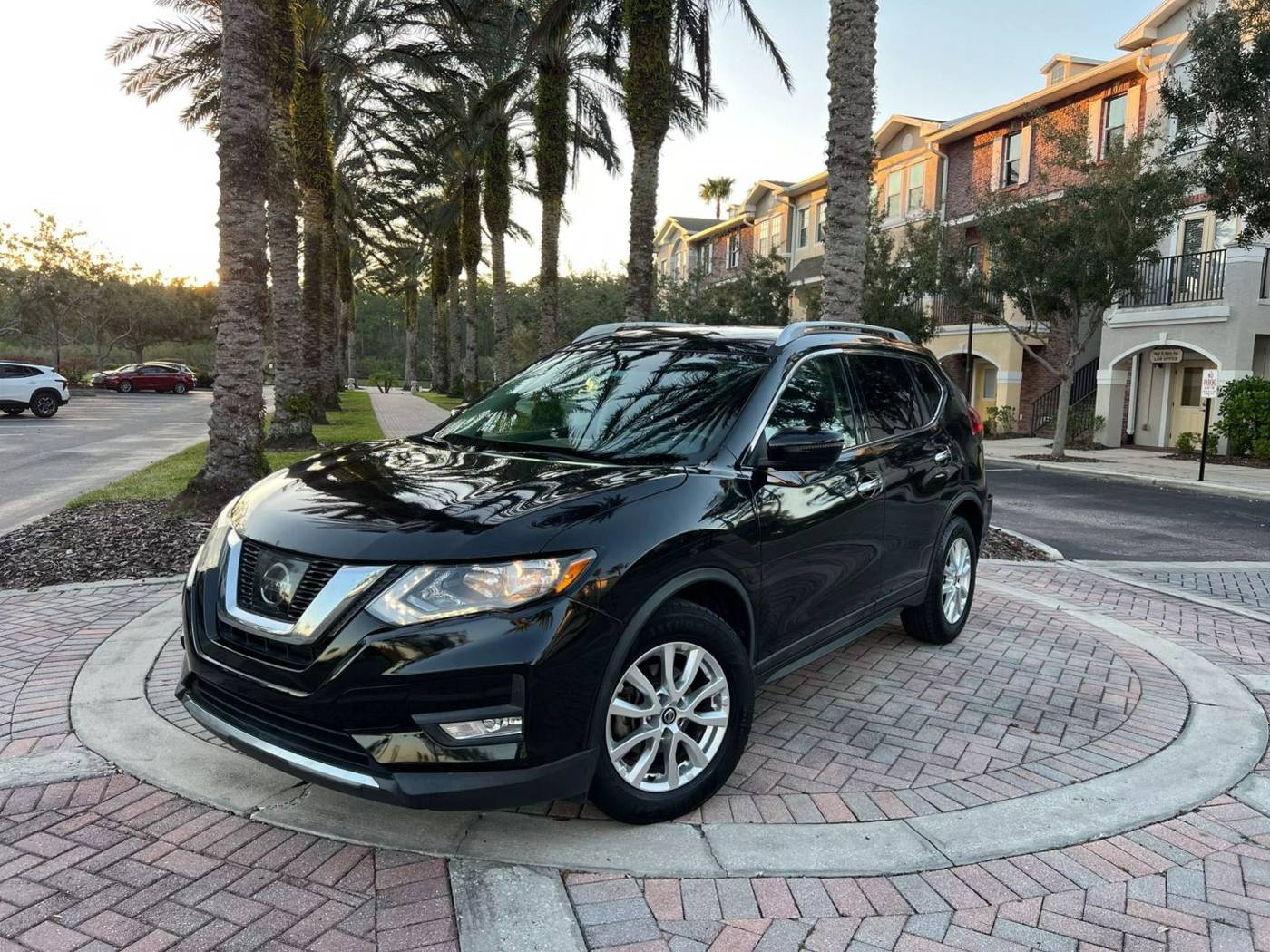 2017 Nissan Rogue SV — SUV — 98,473 mi — St Port Richey, FL