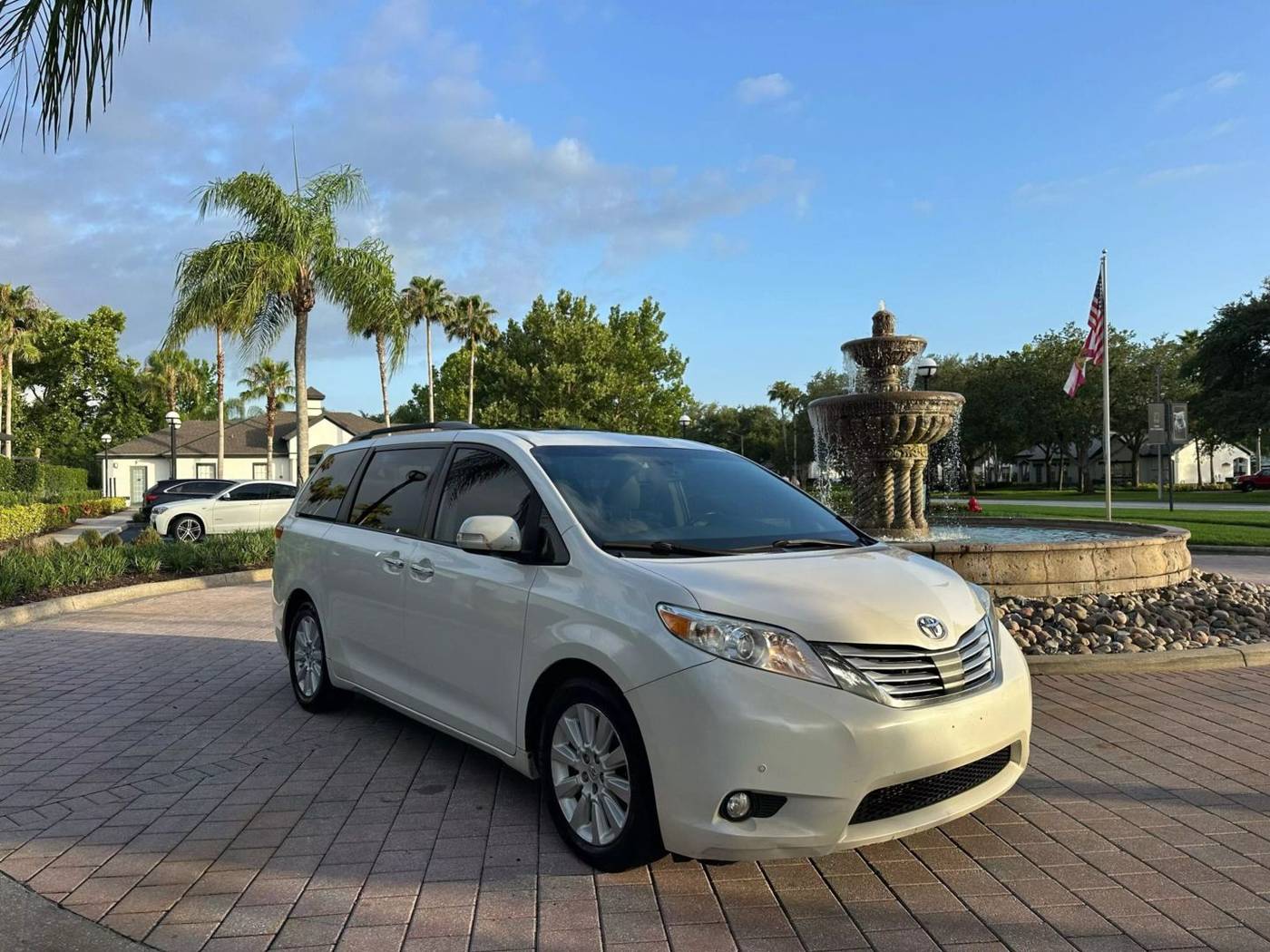 2014 Toyota Sienna XLE — Minivan — 188,270 mi — St Port Richey, FL