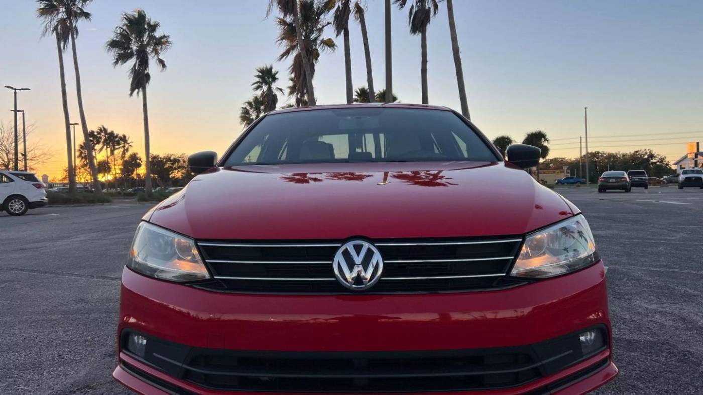 2016 Volkswagen Jetta 1.8T Sport — Sedan — 57,980 mi — St Port Richey, FL