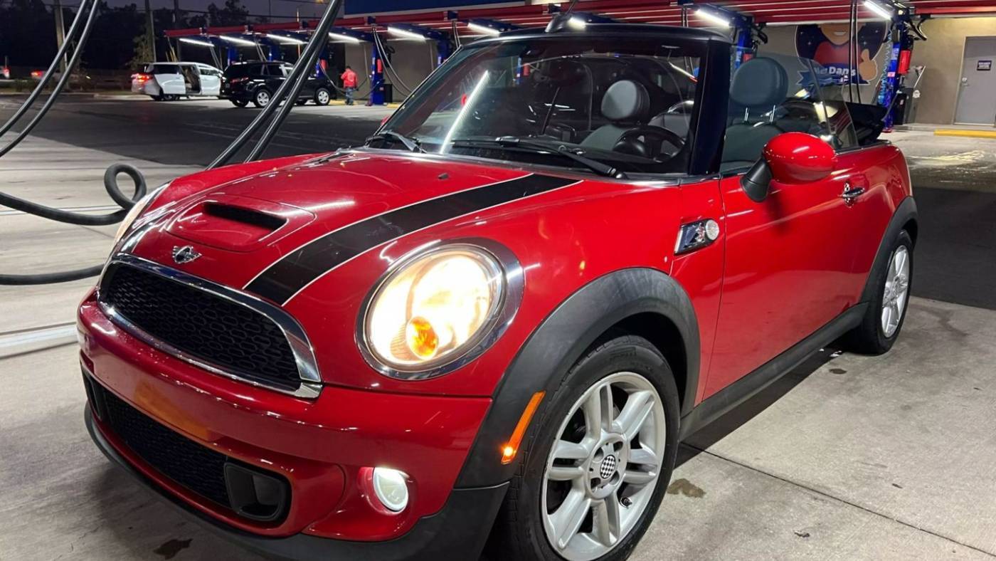 2015 MINI Convertible Cooper S — Convertible — 88,499 mi — St Port Richey, FL