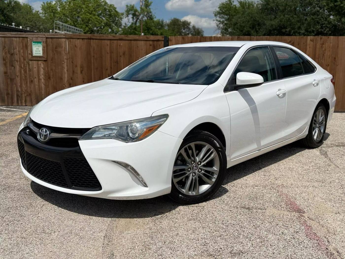 2015 Toyota Camry SE — Sedan — 113,016 mi — Dallas, TX