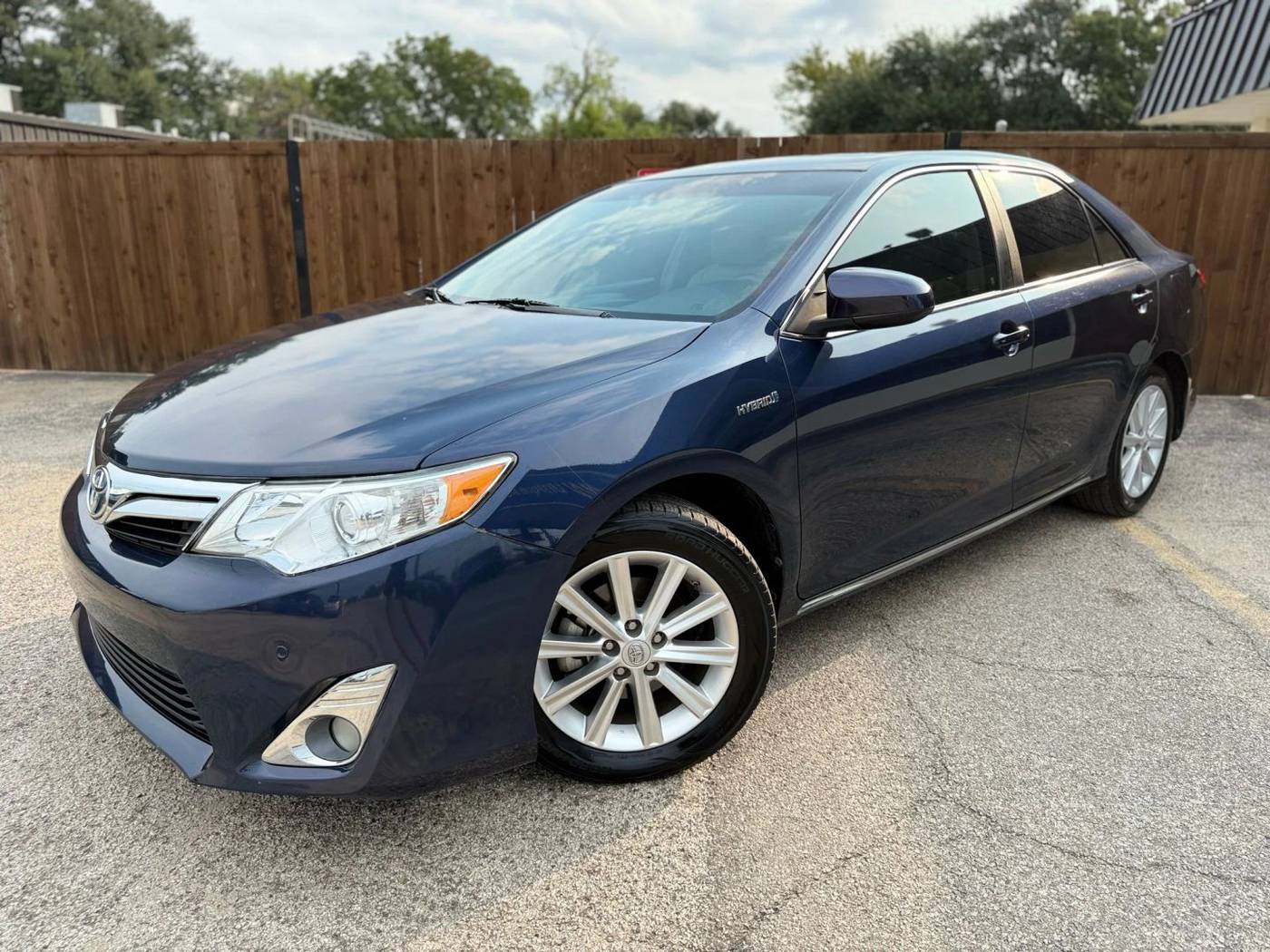 2014 Toyota Camry Hybrid XLE — Sedan — 82,649 mi — Dallas, TX