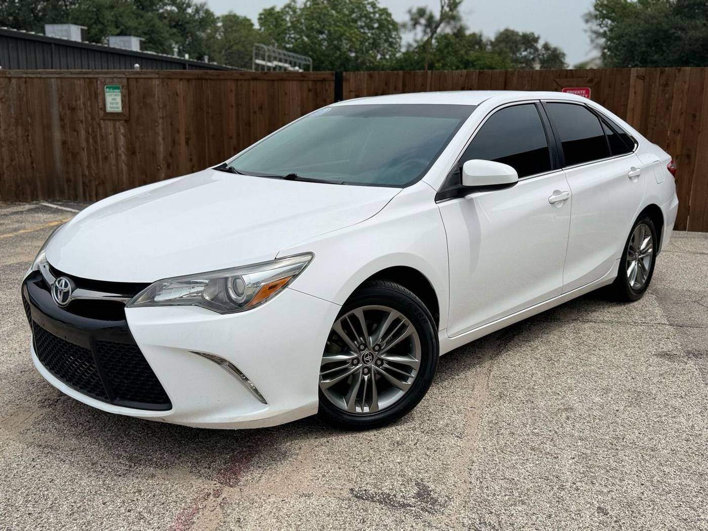 2015 Toyota Camry SE — Sedan — 114,009 mi — Dallas, TX