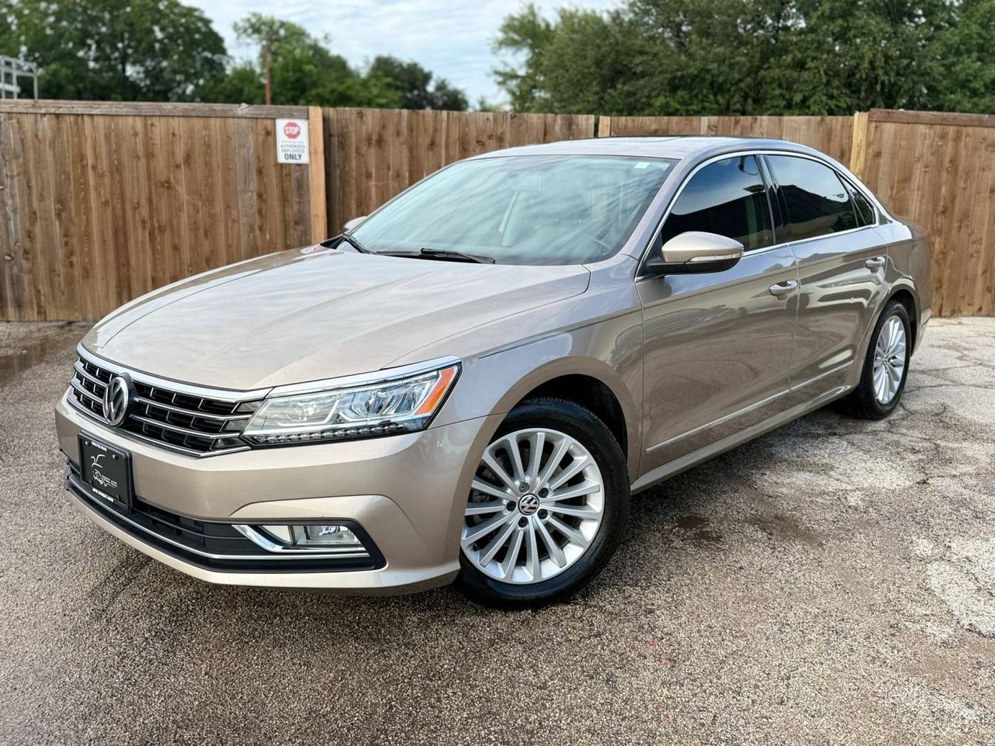 2016 Volkswagen Passat 1.8T SE