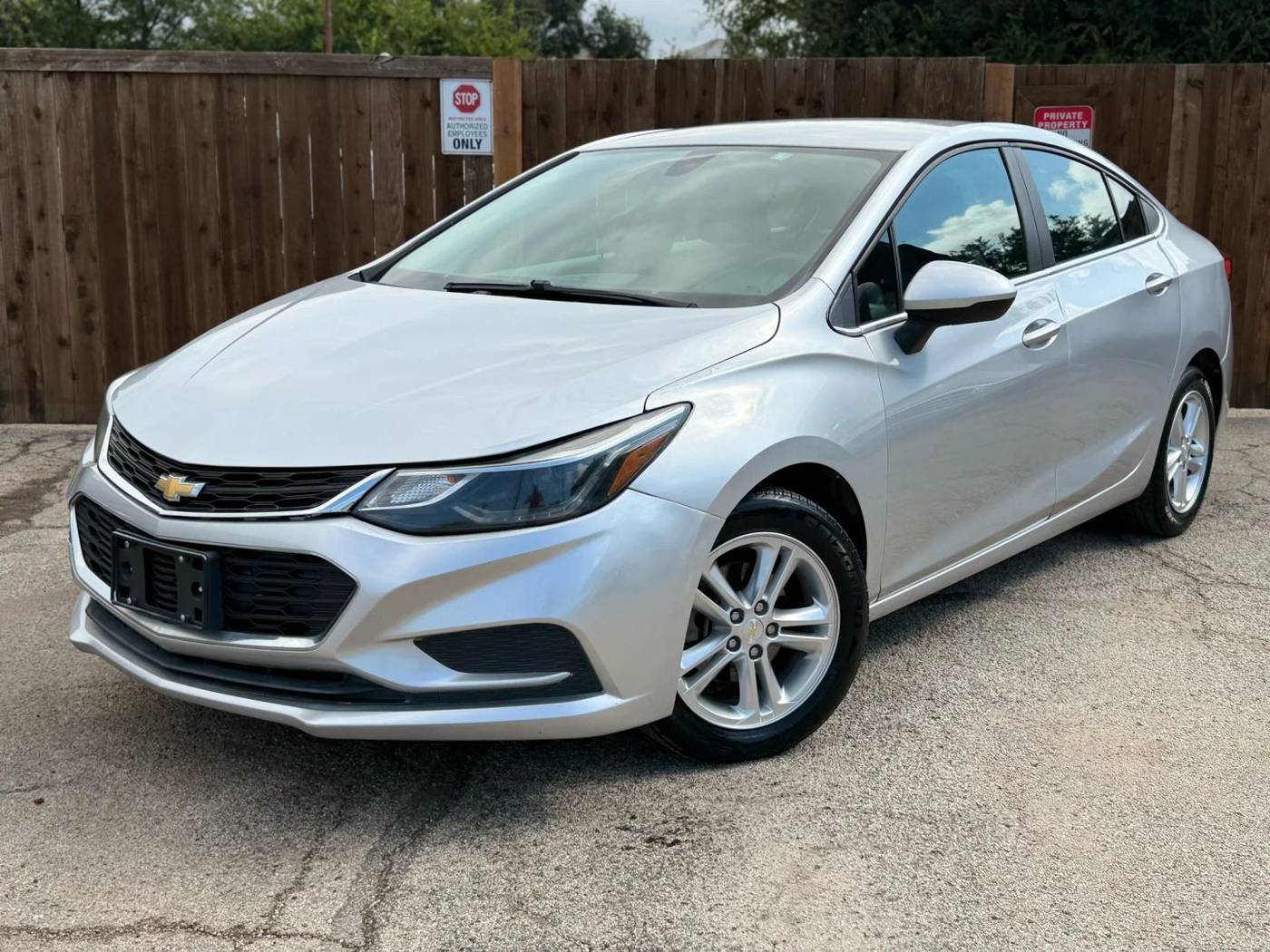 2017 Chevrolet Cruze LT — Sedan — 114,985 mi — Dallas, TX