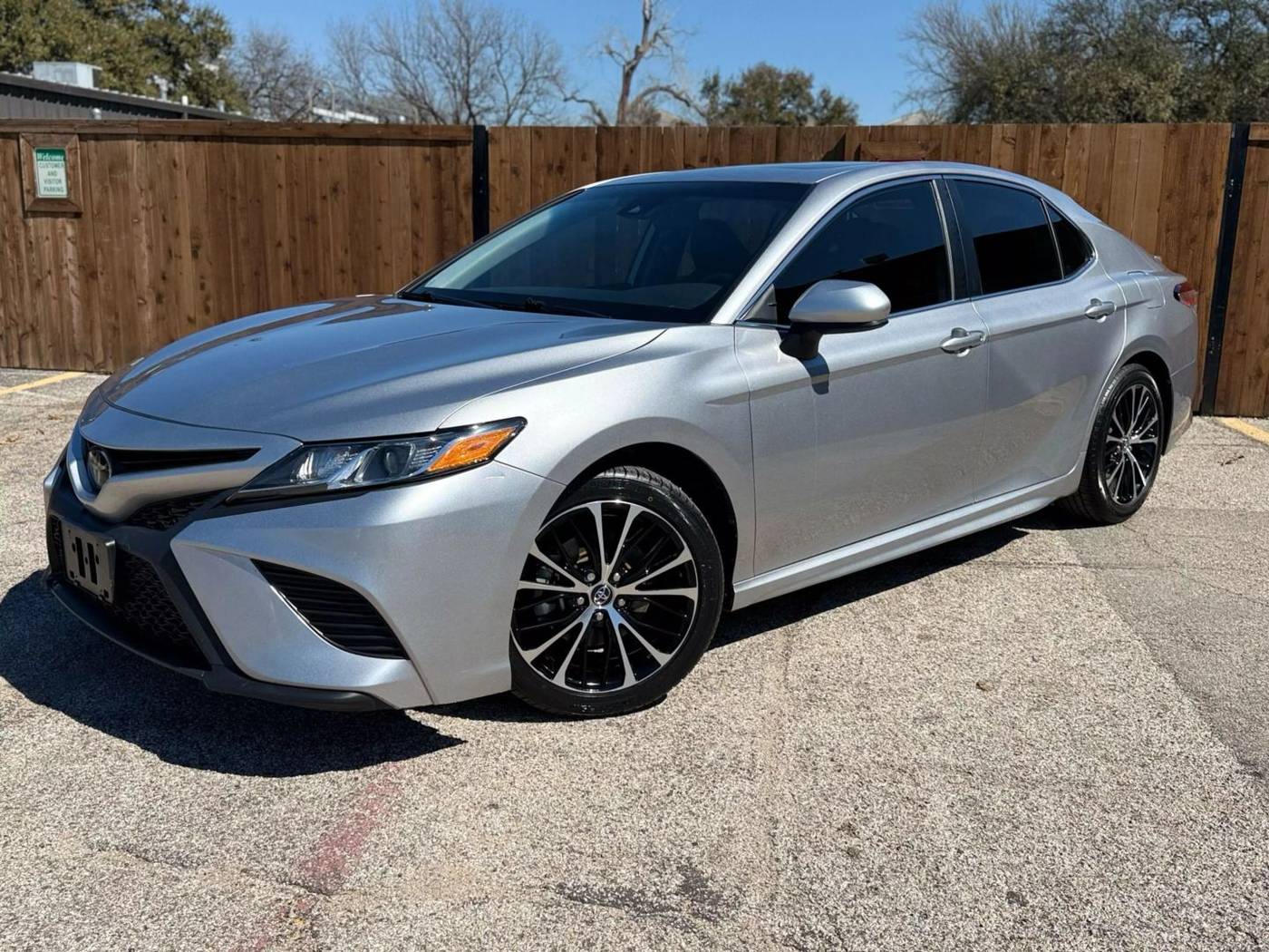 2020 Toyota Camry SE — Sedan — 130,992 mi — Dallas, TX