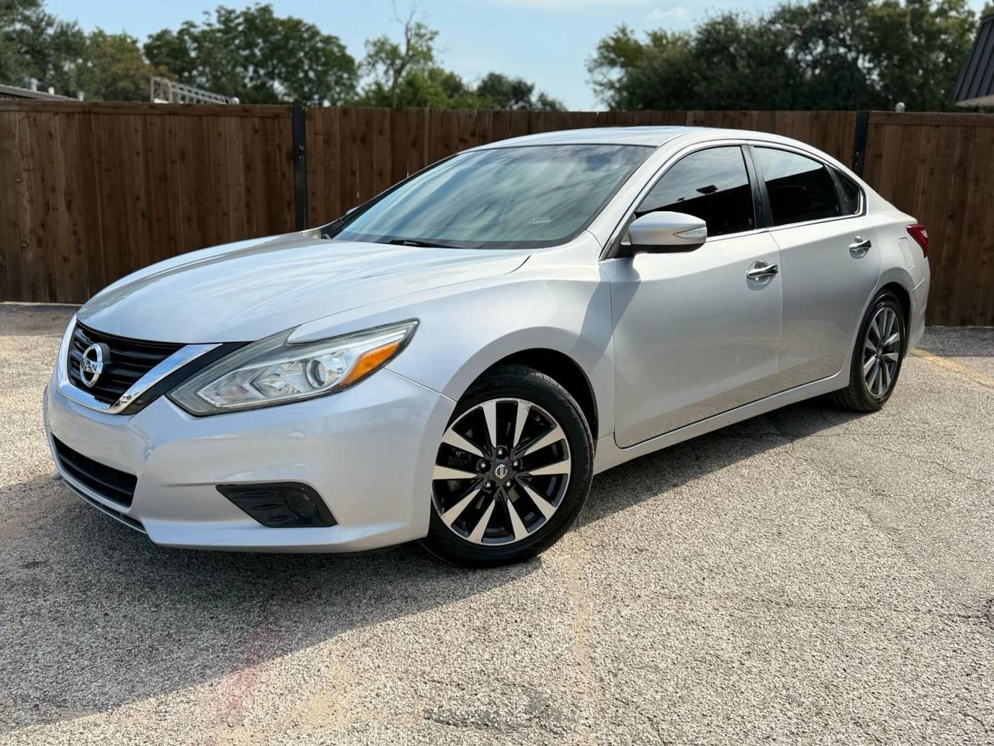 2017 Nissan Altima 2.5 SL — Sedan — 118,123 mi — Dallas, TX