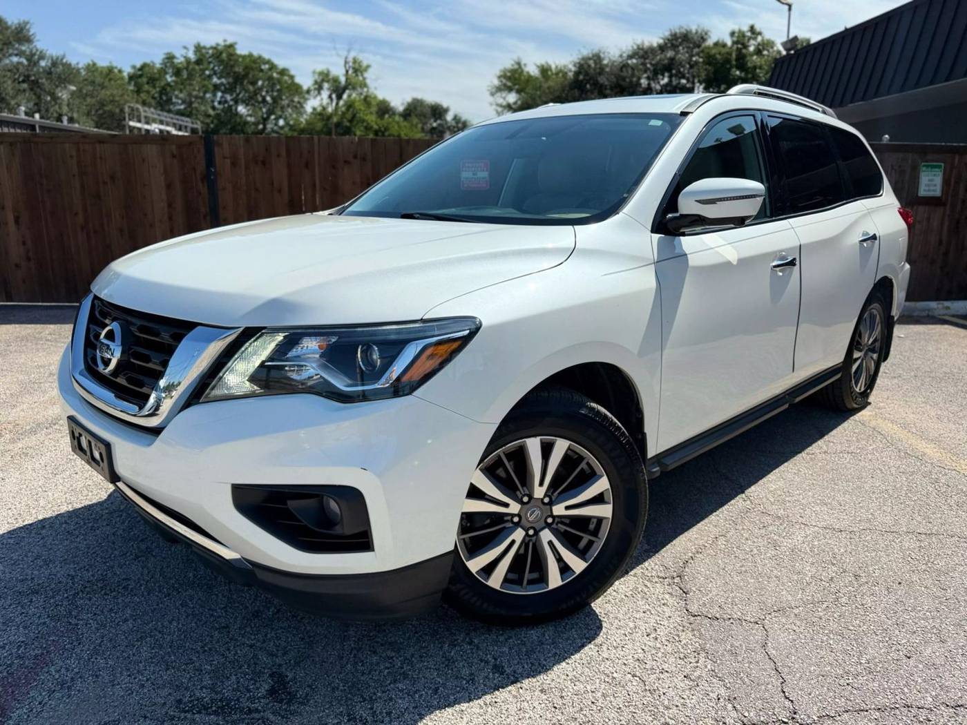 2017 Nissan Pathfinder SL — SUV — 124,856 mi — Dallas, TX