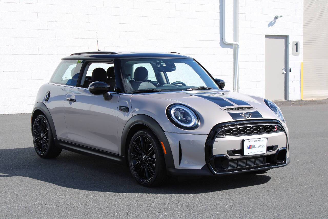 2023 MINI Hardtop Cooper S — Hatchback — 19,192 mi — Moonachie, NJ