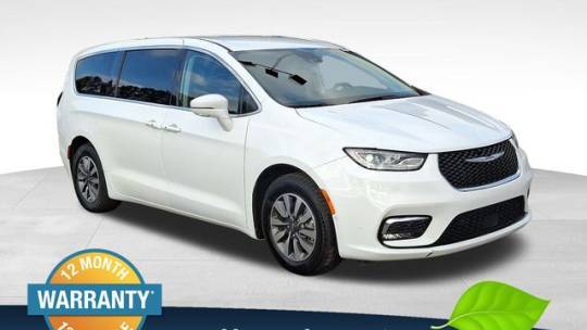 2022 Chrysler Pacifica Hybrid Touring L — Minivan — 73,414 mi — Raleigh, NC
