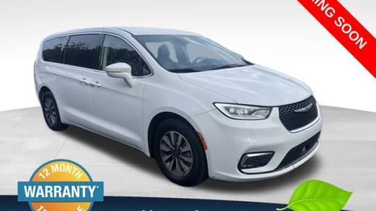2022 Chrysler Pacifica Hybrid Touring L — Minivan — 82,247 mi — Raleigh, NC