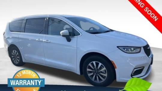 2023 Chrysler Pacifica Hybrid Touring L — Minivan — 61,633 mi — Raleigh, NC