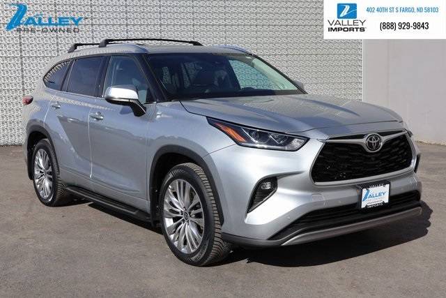 2022 Toyota Highlander Platinum — SUV — 24,899 mi — Fargo, ND