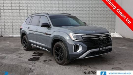 2024 Volkswagen Atlas Peak Edition SE with Technology — SUV — 8,721 mi — Fargo, ND
