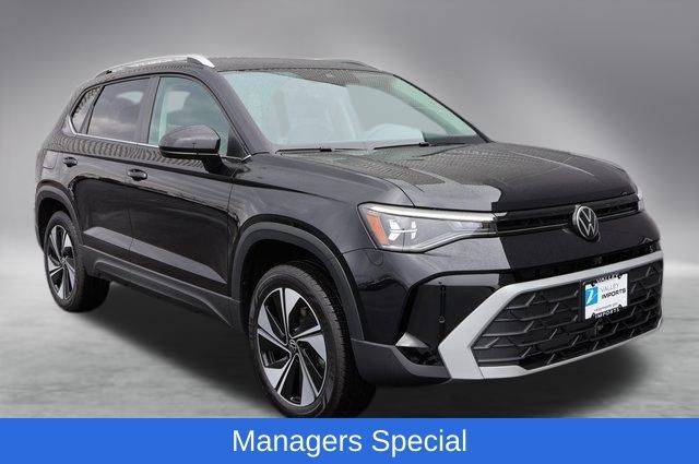2025 Volkswagen Taos SE — SUV — 1,743 mi — Fargo, ND