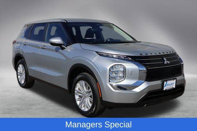2024 Mitsubishi Outlander ES — SUV — 9,077 mi — Fargo, ND