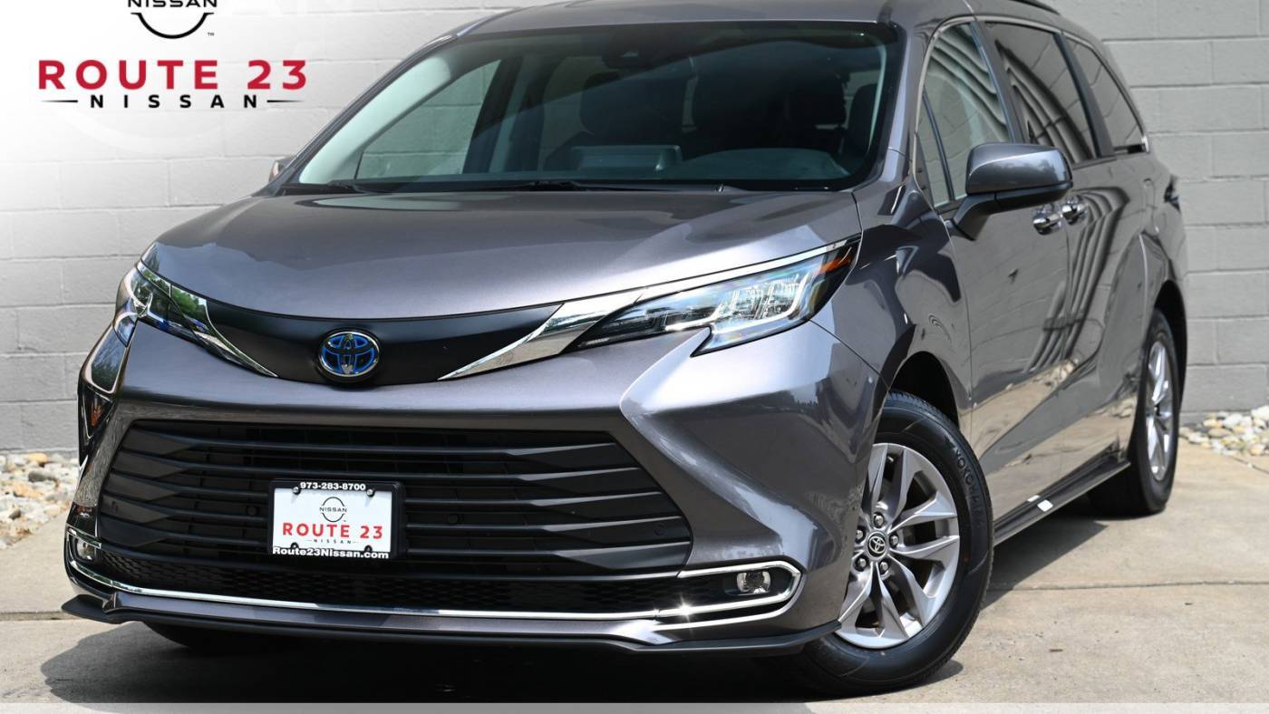 2023 Toyota Sienna XLE — Minivan — 28,533 mi — Butler, NJ