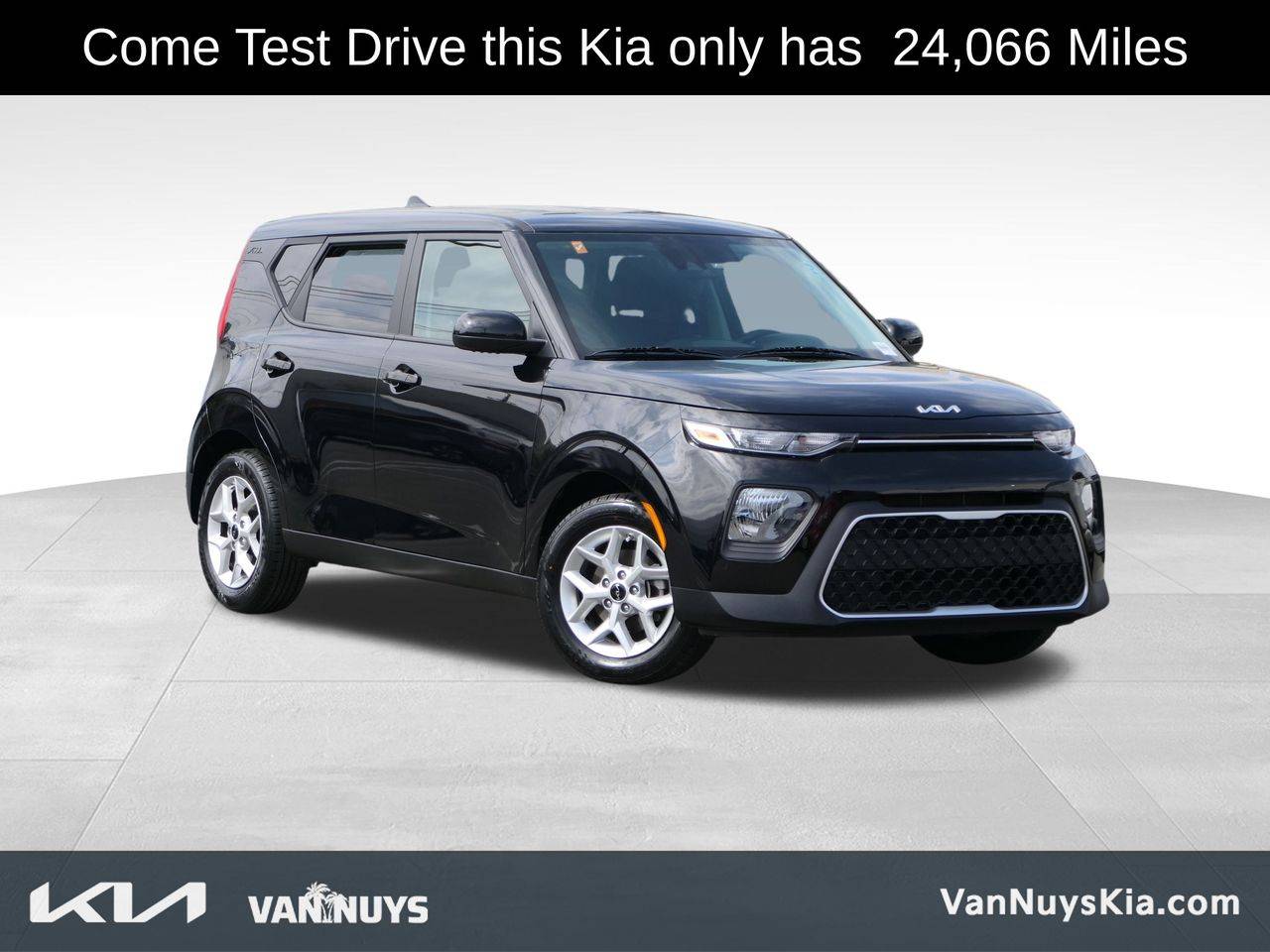 2022 Kia Soul LX — Hatchback — 24,066 mi — Van Nuys, CA