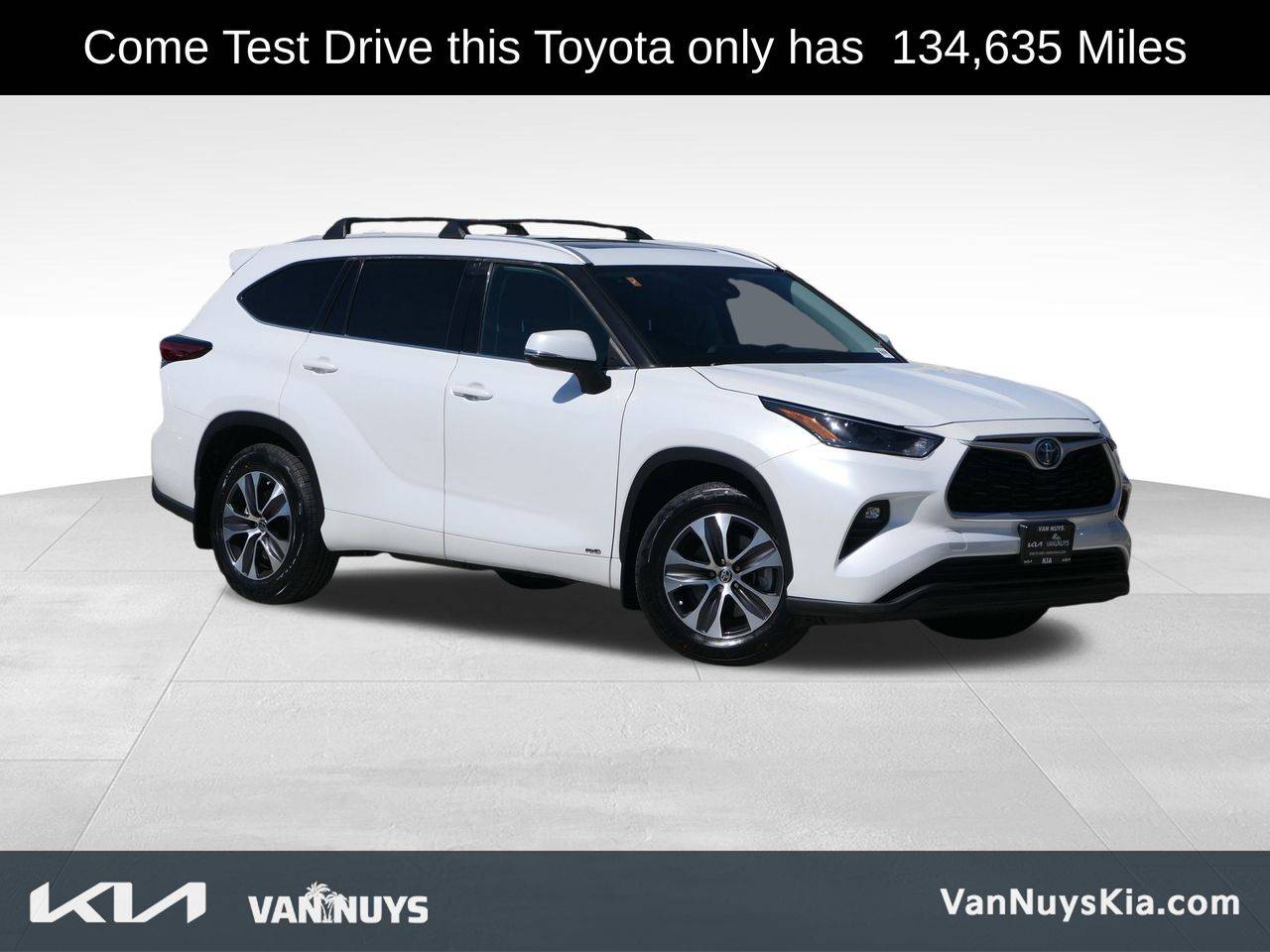 2022 Toyota Highlander Hybrid XLE — SUV — 134,635 mi — Van Nuys, CA