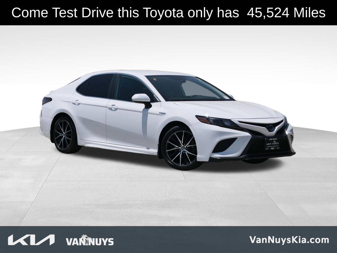 2021 Toyota Camry Hybrid SE — Sedan — 45,524 mi — Van Nuys, CA