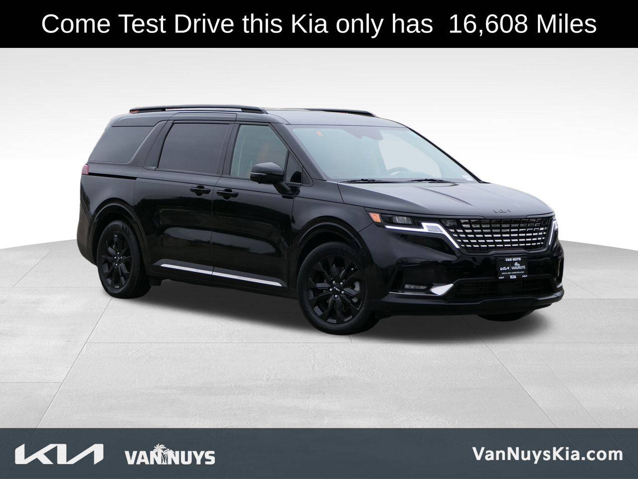 2024 Kia Carnival SX — Minivan — 16,608 mi — Van Nuys, CA