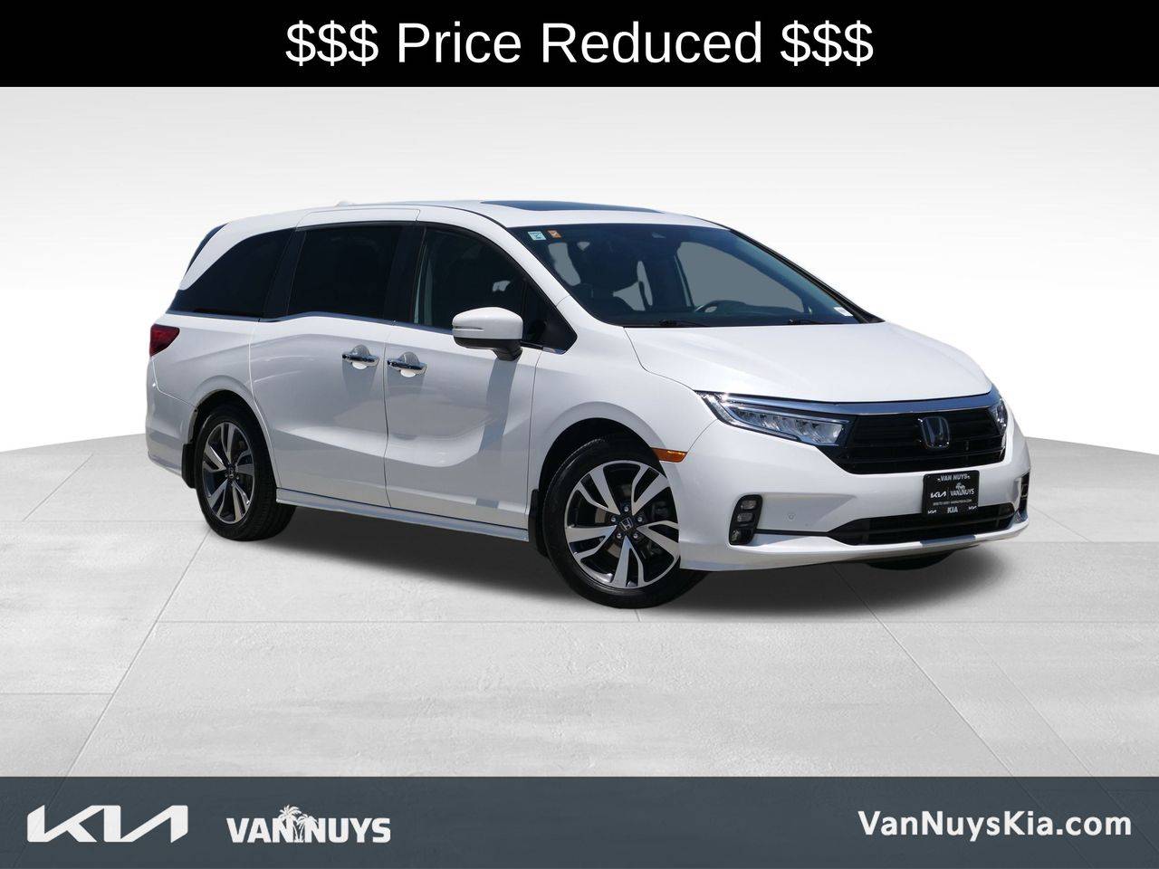 2023 Honda Odyssey Touring — Minivan — 35,173 mi — Van Nuys, CA
