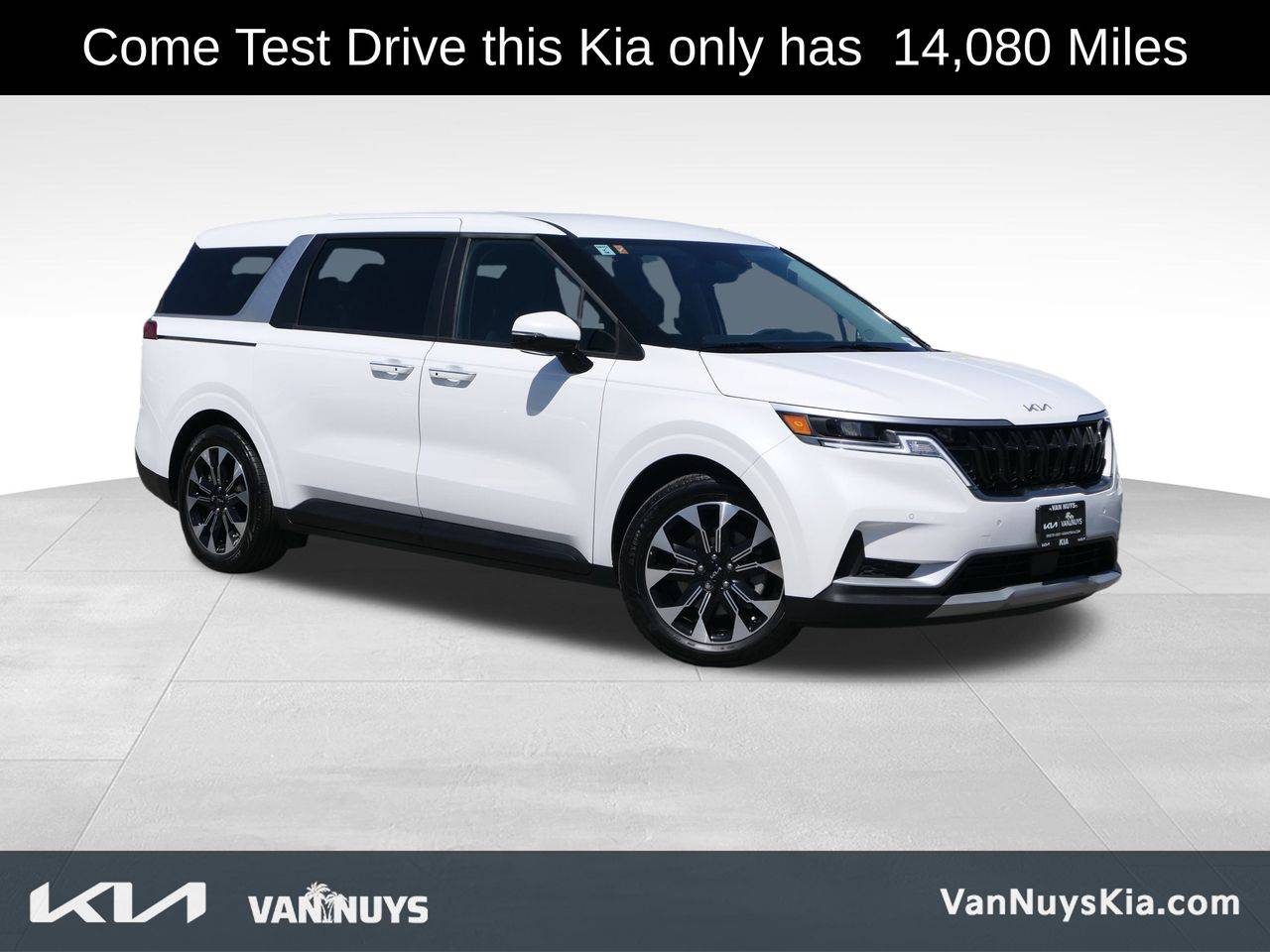2024 Kia Carnival EX — Minivan — 14,080 mi — Van Nuys, CA