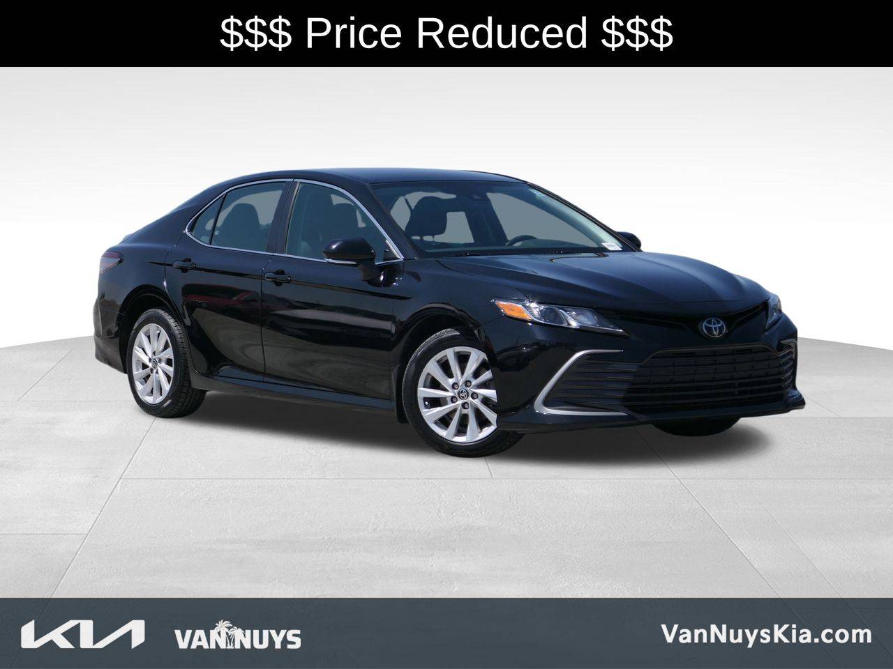 2022 Toyota Camry LE — Sedan — 98,510 mi — Van Nuys, CA