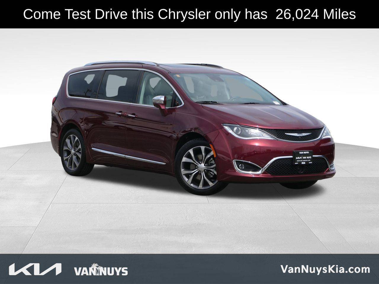 2017 Chrysler Pacifica Limited — Minivan — 26,024 mi — Van Nuys, CA